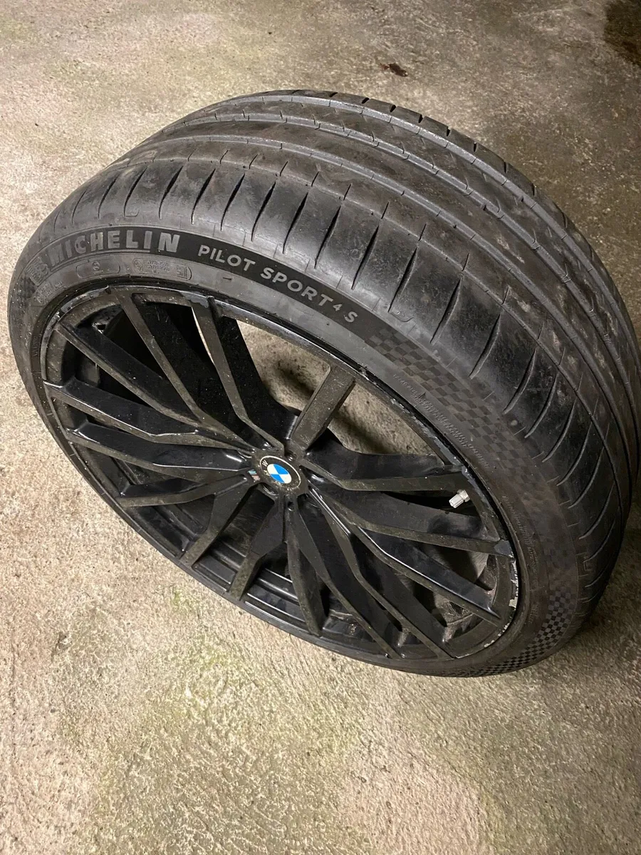 X5 alloys  with perfect tyres 1 needs welding - Image 4