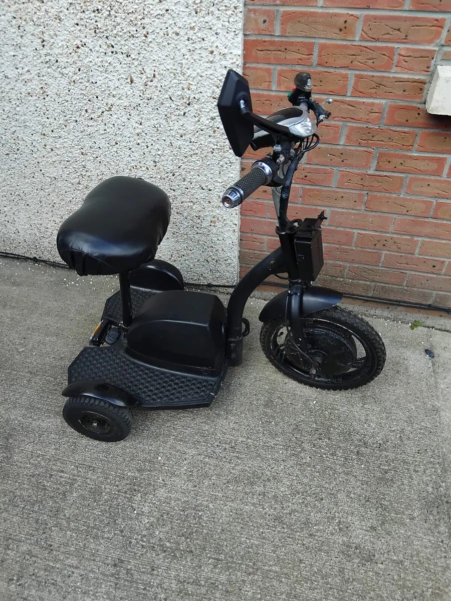 Adults tricycle electric scooter - Image 1
