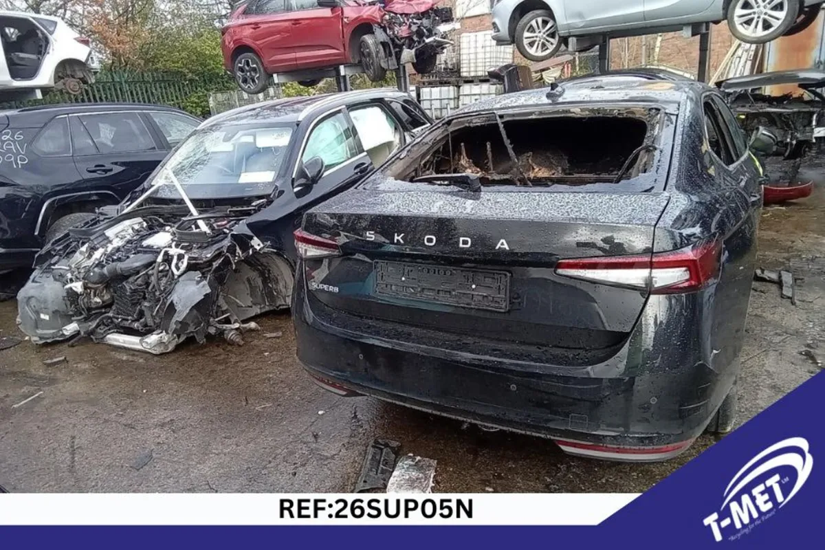 2024 SKODA SUPERB BREAKING FOR PARTS - Image 2