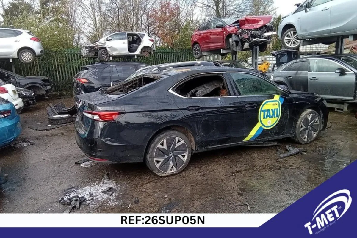 2024 SKODA SUPERB BREAKING FOR PARTS - Image 1