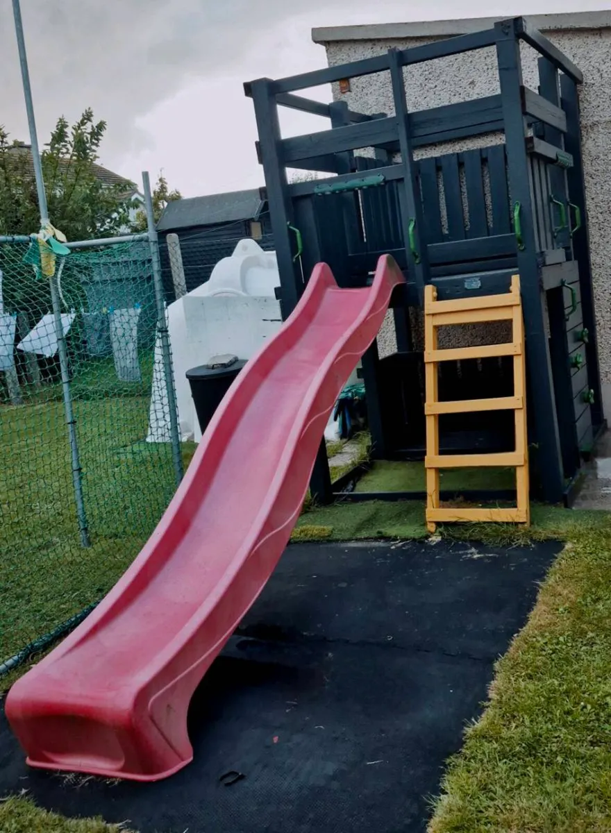 Jungle Gym play house - Image 1
