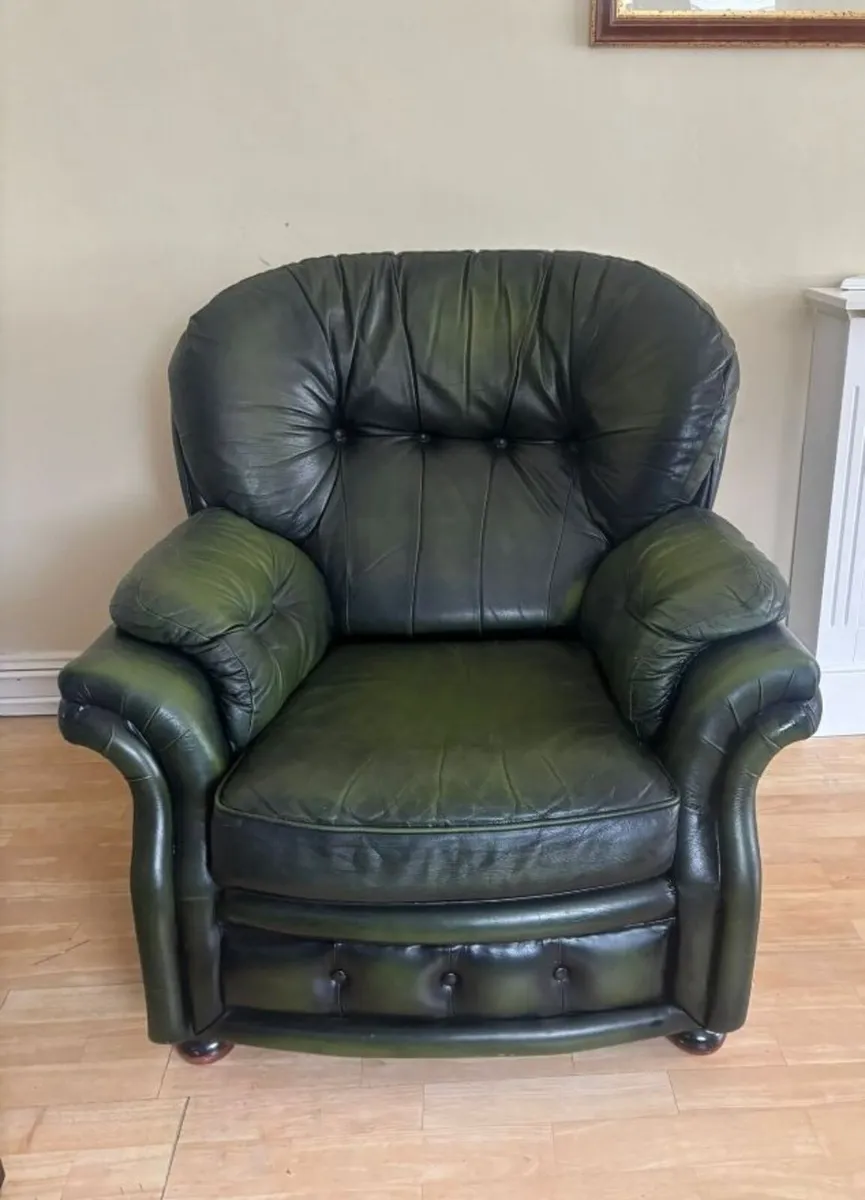 3 Seater Leather Counch with 2 Leather  Armchairs - Image 2