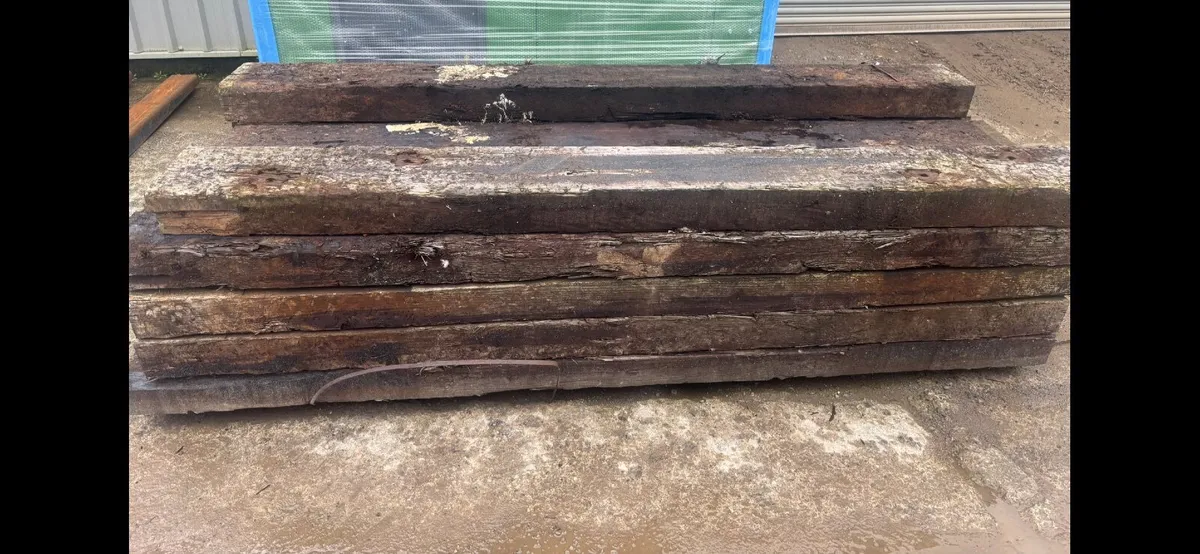 Oak Railway Sleepers . - Image 1