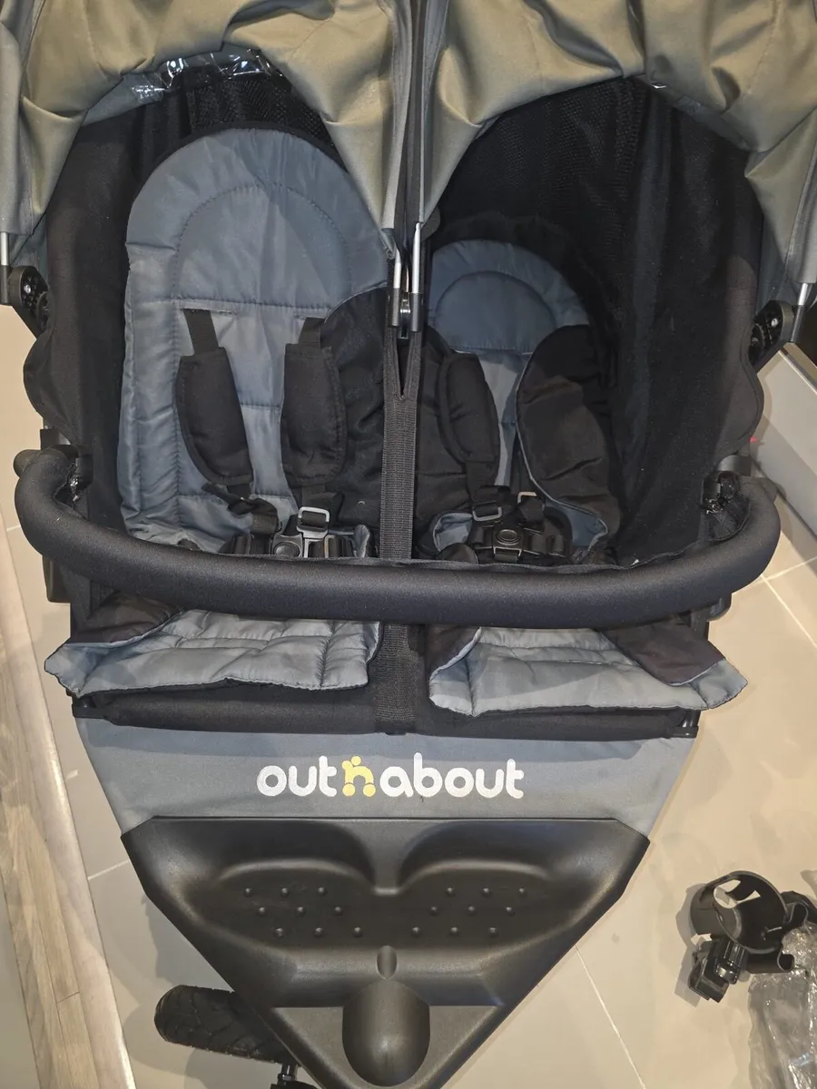 Out N About Spotless Double stroller - Image 2