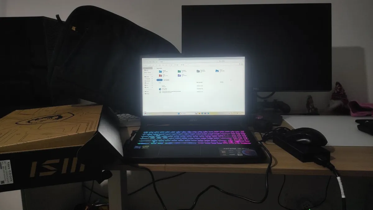 Msi Katana 15 B12vfk I5-12450h , Rtx 4060 , 16gb , - Image 1