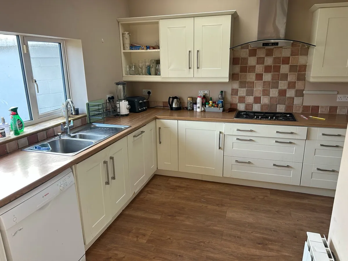 Full kitchen - Image 1