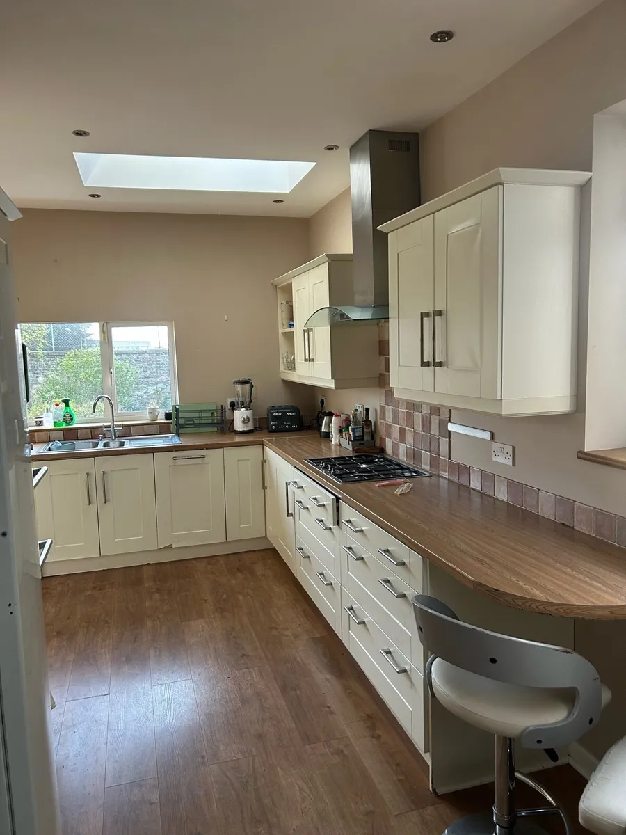 Full kitchen - Image 2
