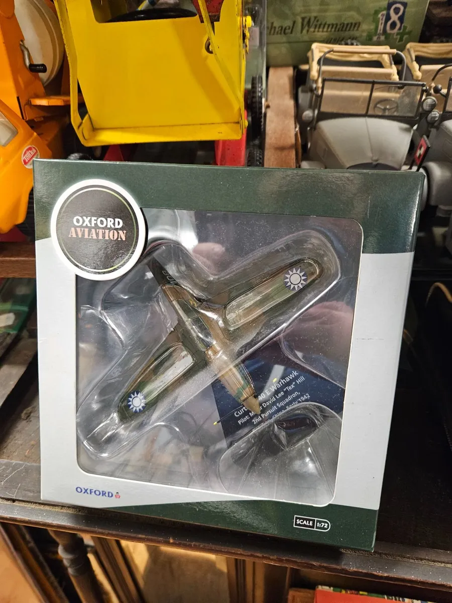 Corgi Oxford WW2 Warhawk - Image 1