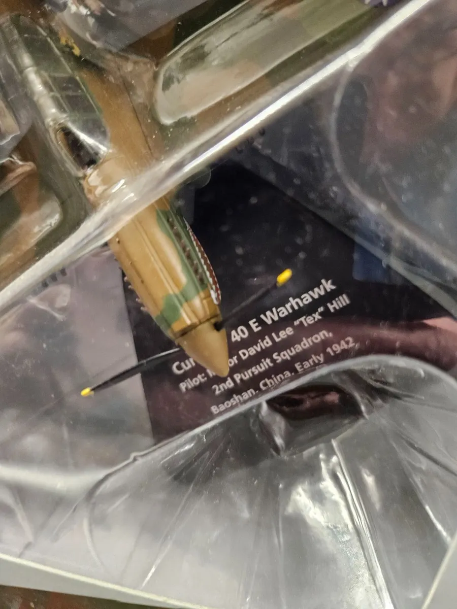 Corgi Oxford WW2 Warhawk - Image 2