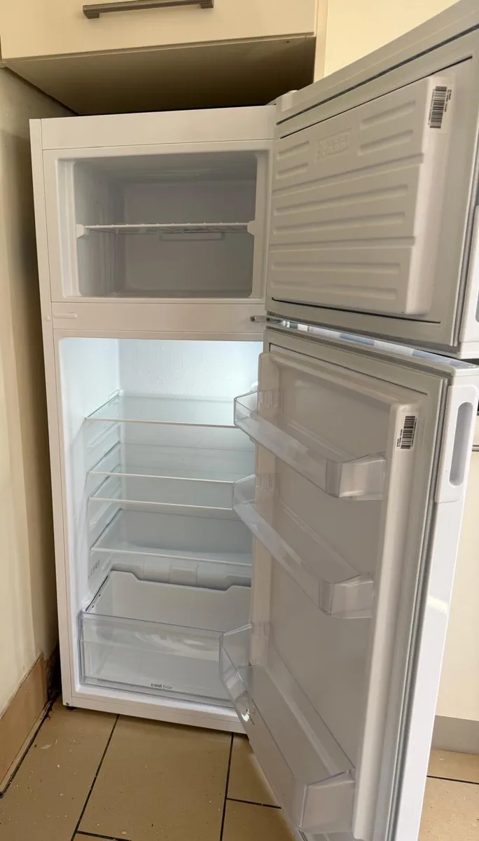 Fridge freezer - Image 2
