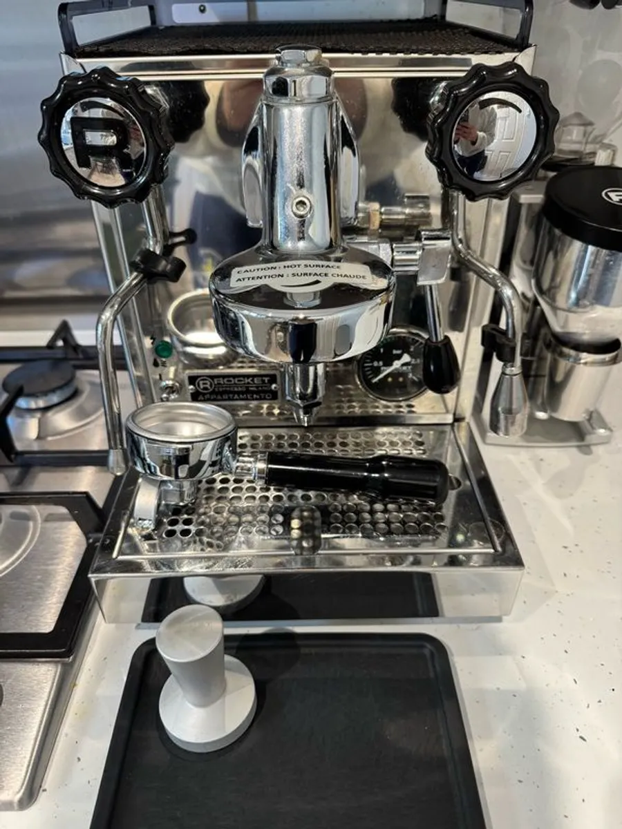 Coffee Machine and Grinder - Image 2