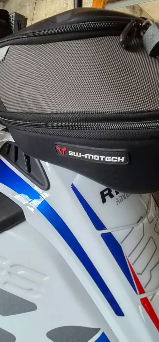 SW-Motech

Pro Engage Tank Bag - Image 1