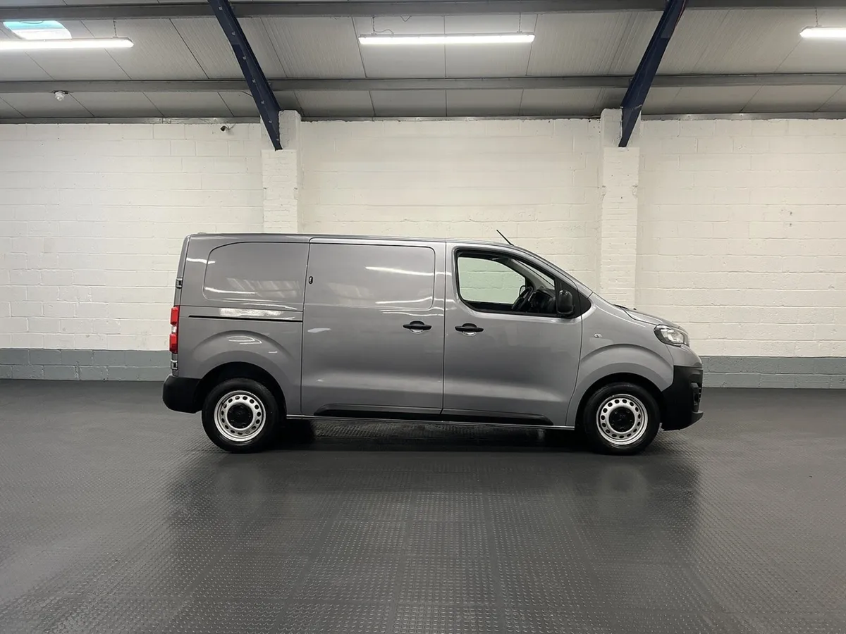 2023 Peugeot Expert Panel Van - Image 1