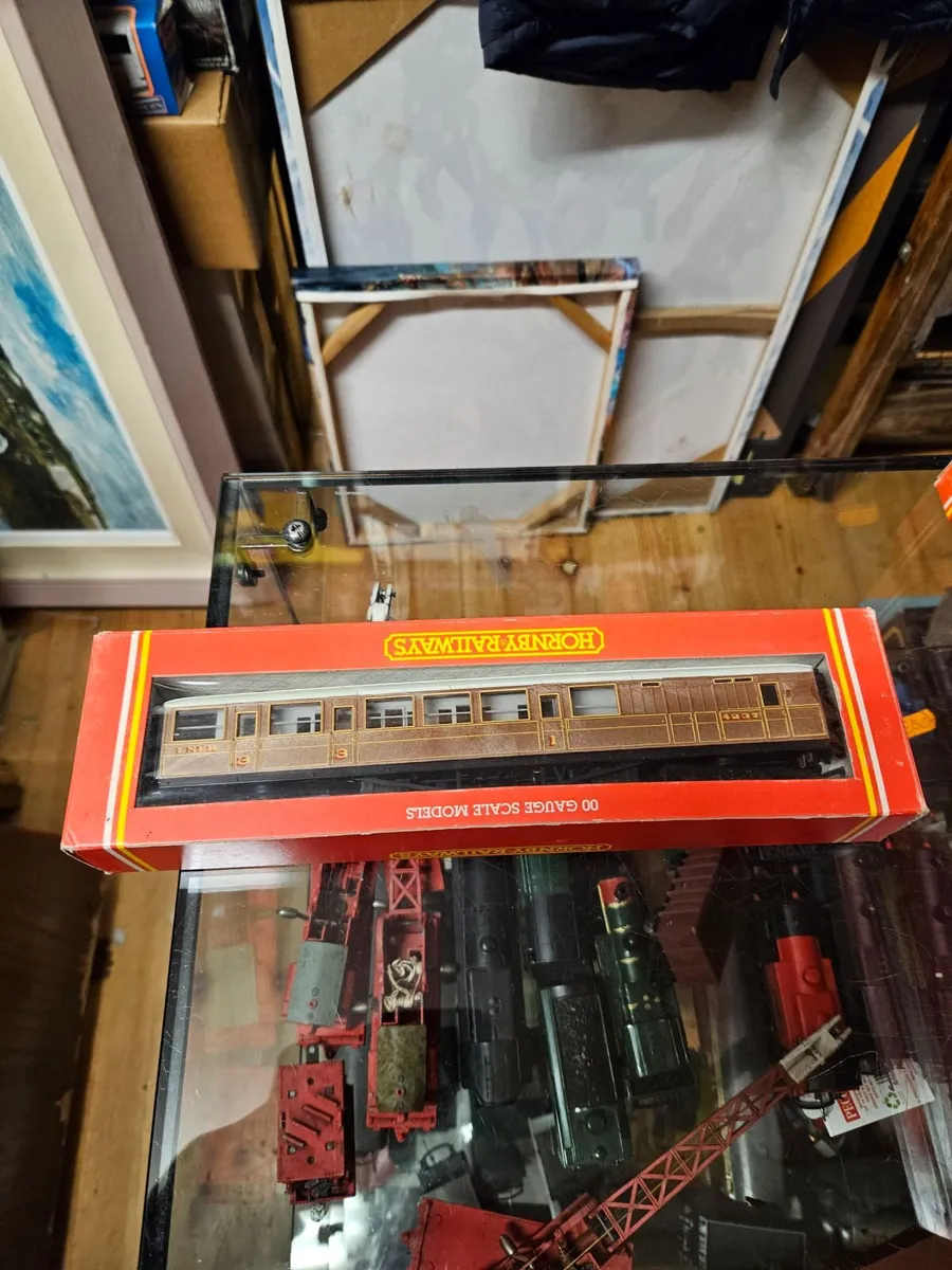 Hornby OO Gauge Carraige