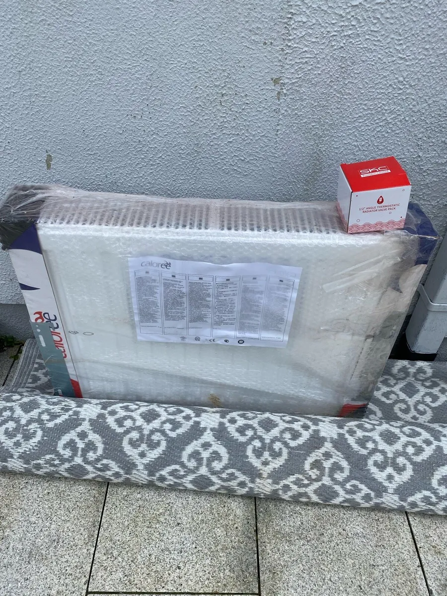 2-Radiators €140 - Image 3