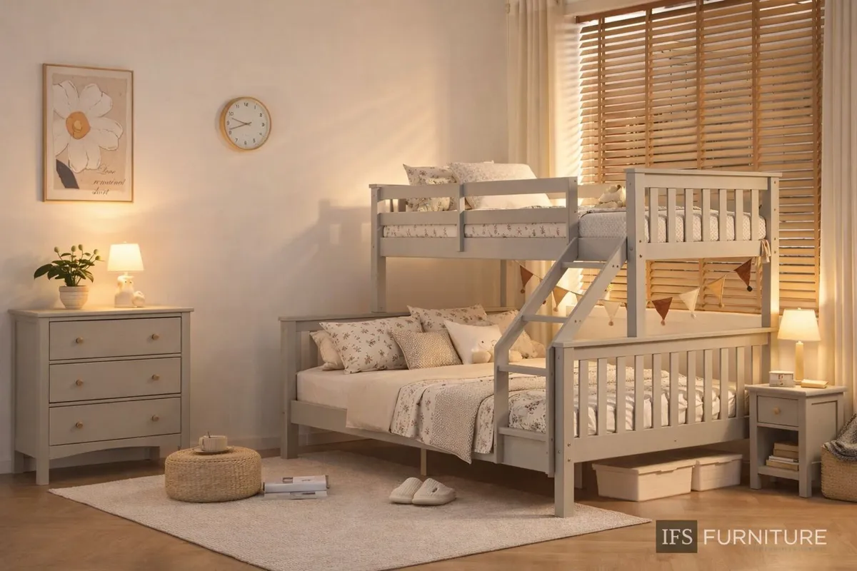 🛏️ Triple Bunk Bed – Double full size/ 3ft single - Image 1