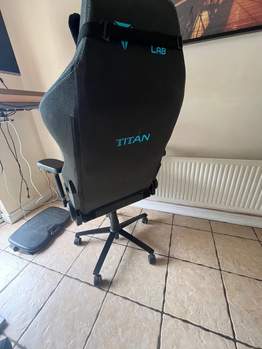Secretlab Titan Gaming Chair - Image 3