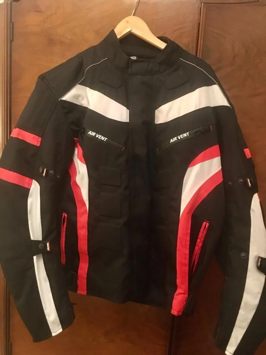 Suzuki Other 2011 - Image 4