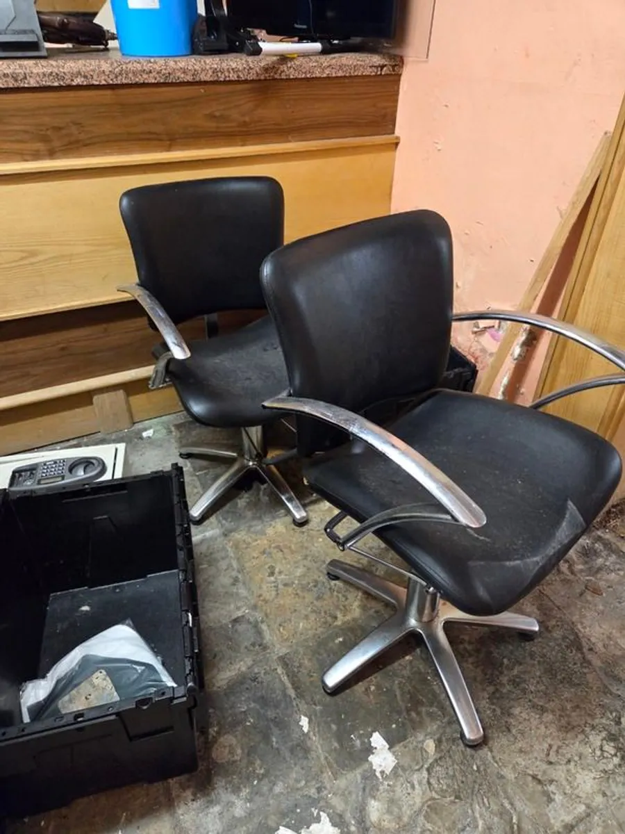 Hairdressing Chairs - Image 1