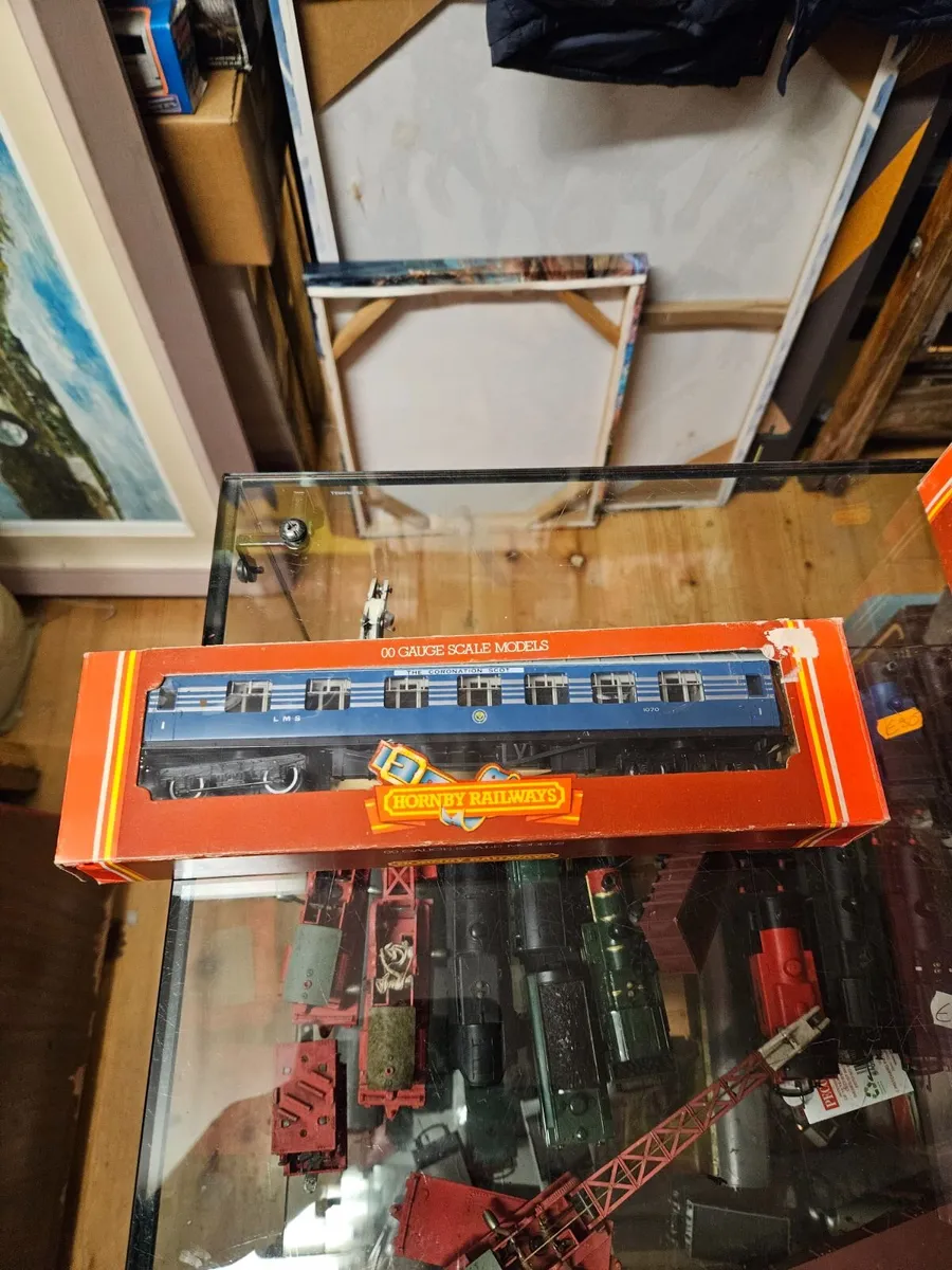 Hornby OO Gauge Carraige