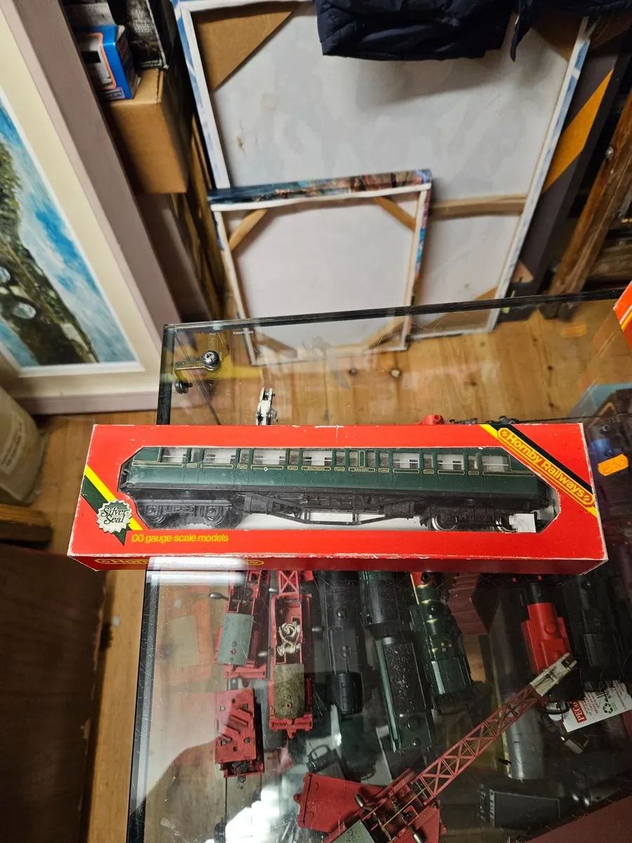 Hornby OO Gauge Carraige