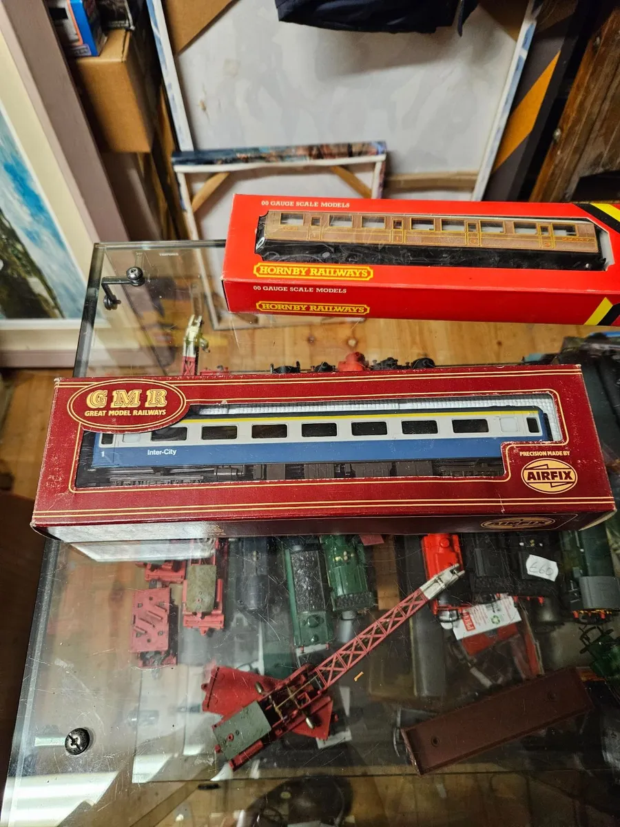 Hornby Airfix OO Gauge Carraige