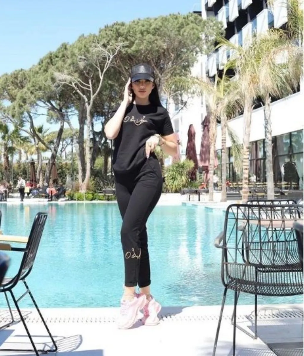 Olavoga tracksuit black no offers - Image 1