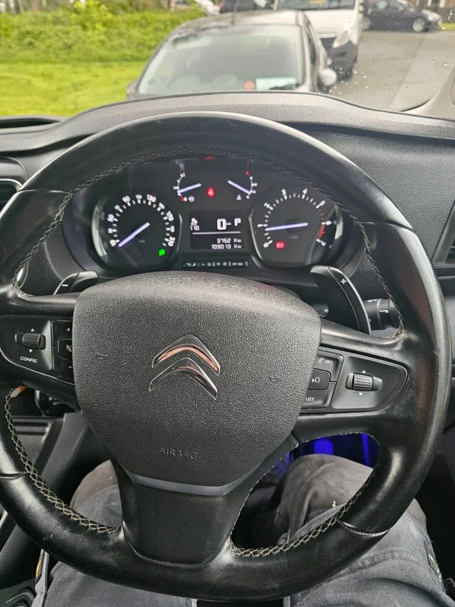 Citroen dispatch 2020 2 diesel  auto - Image 2