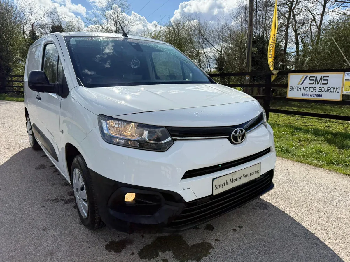 211 Toyota Proace No Vat Spotless*****low kms - Image 2