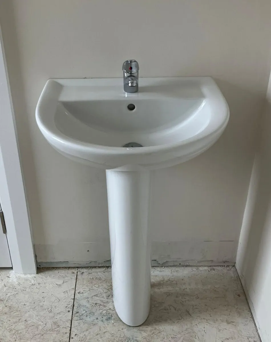 New Toilet and Pedestal Basin - Image 2