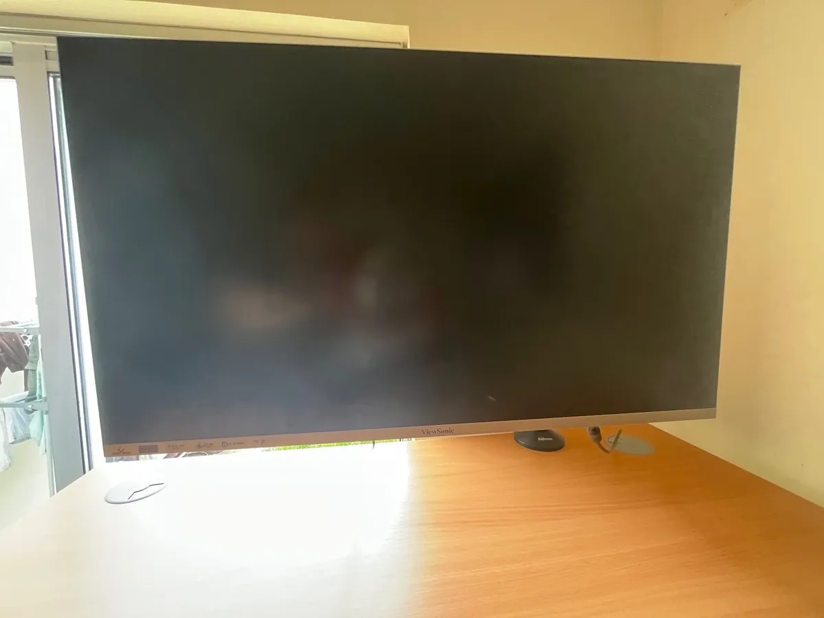 32inch 2k monitor screen + monitor arm - Image 2