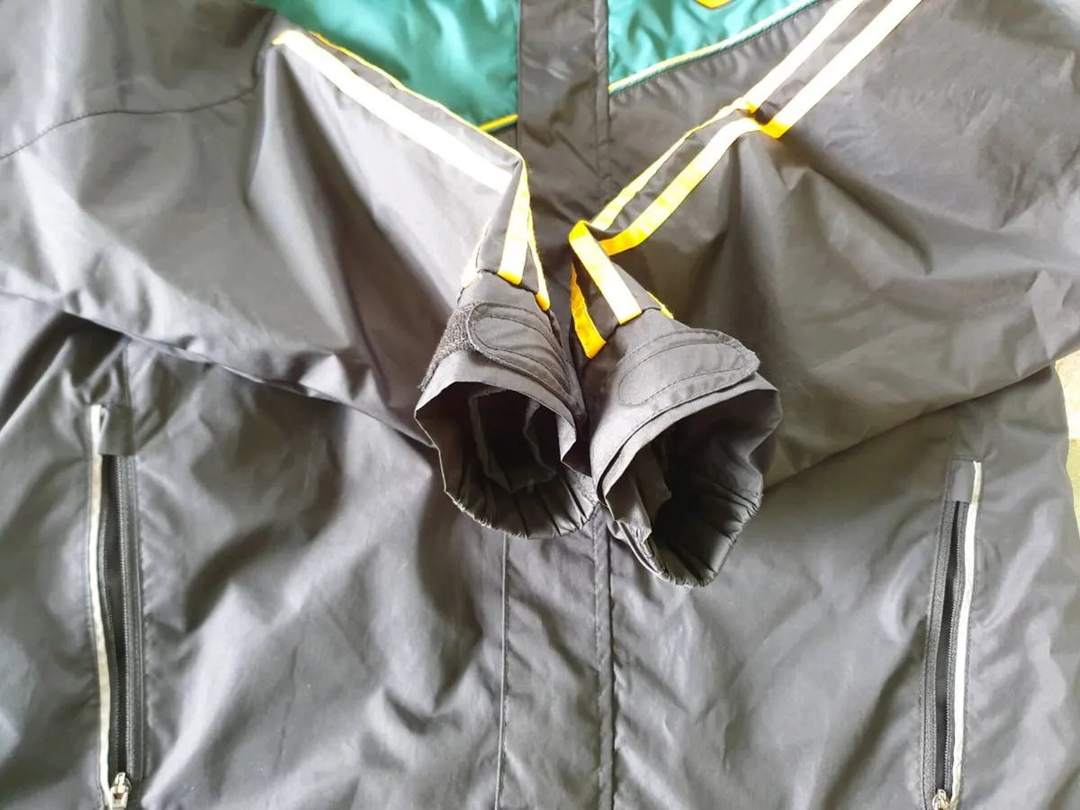 Donegal Gaelic Football Coat 2016 to 2017 - Image 2