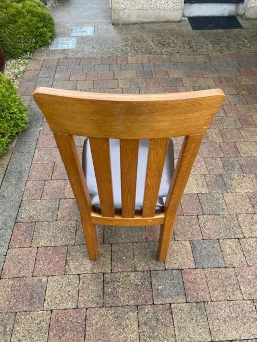 6 Dining Room / Kitchen Chairs - Image 1