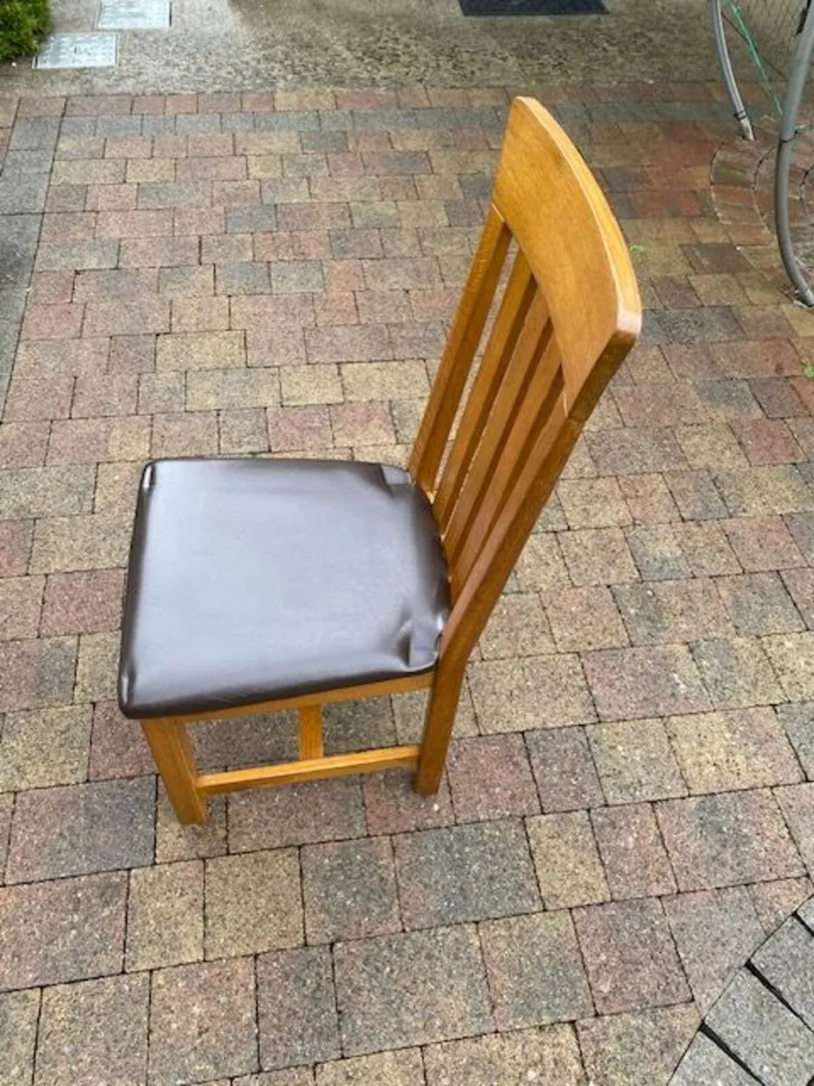 6 Dining Room / Kitchen Chairs - Image 3