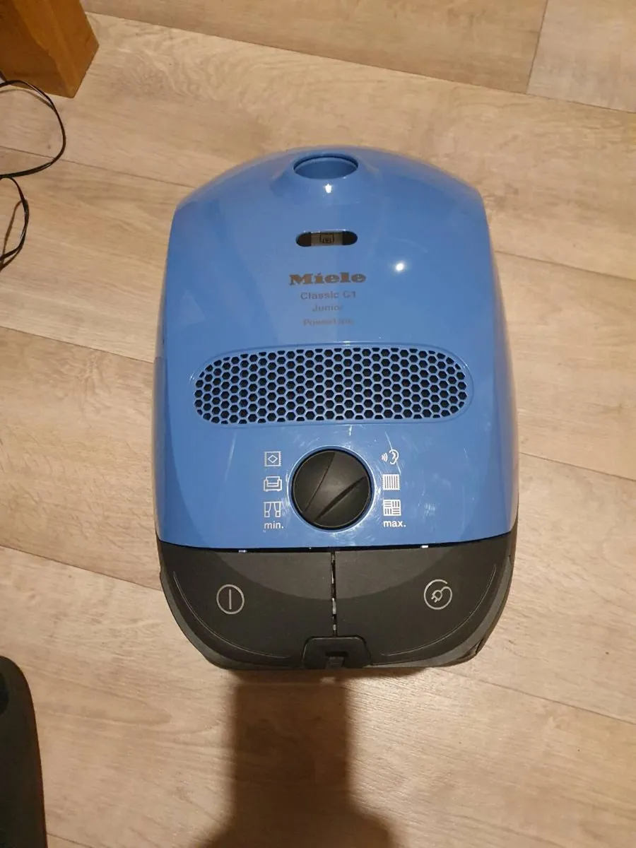 Vacuum Blizzard CX1 - Image 1