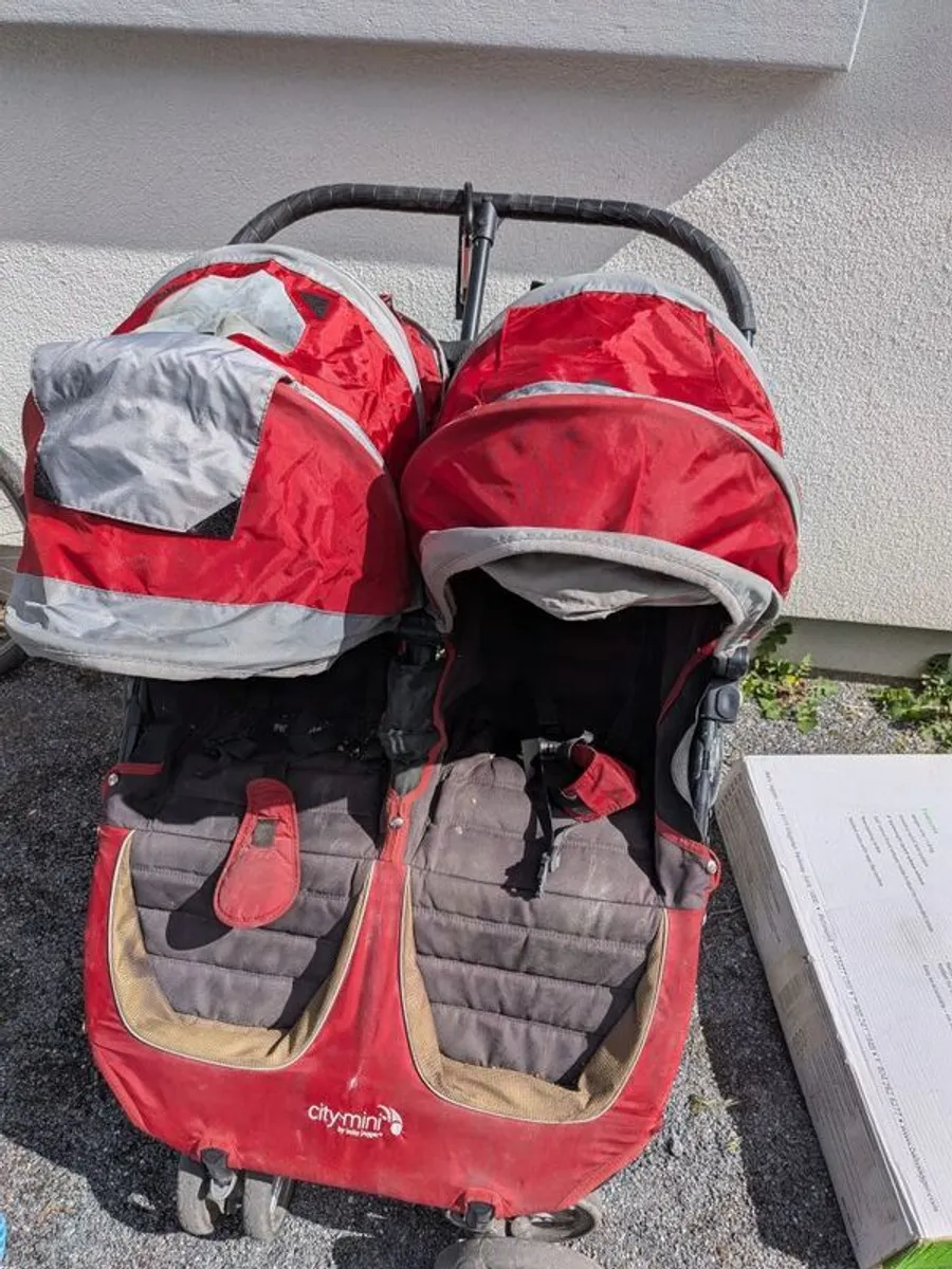 Double Buggy Baby Jogger City Mini (Priced to Sell) - Image 3