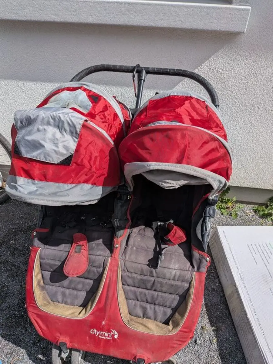 Double Buggy Baby Jogger City Mini (Priced to Sell) - Image 4
