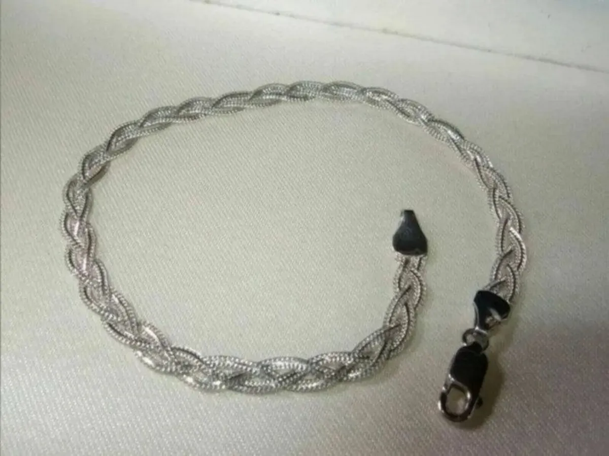 Vintage 9ct White Gold 'Weave' Bracelet - Image 1