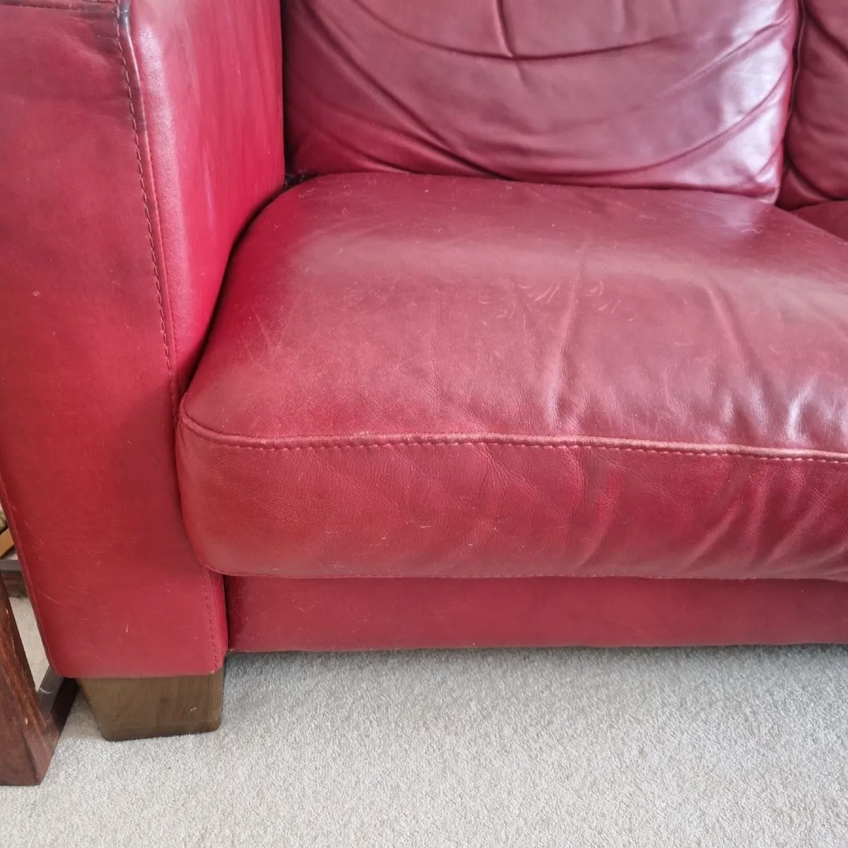 Beautiful leather couch - Image 3