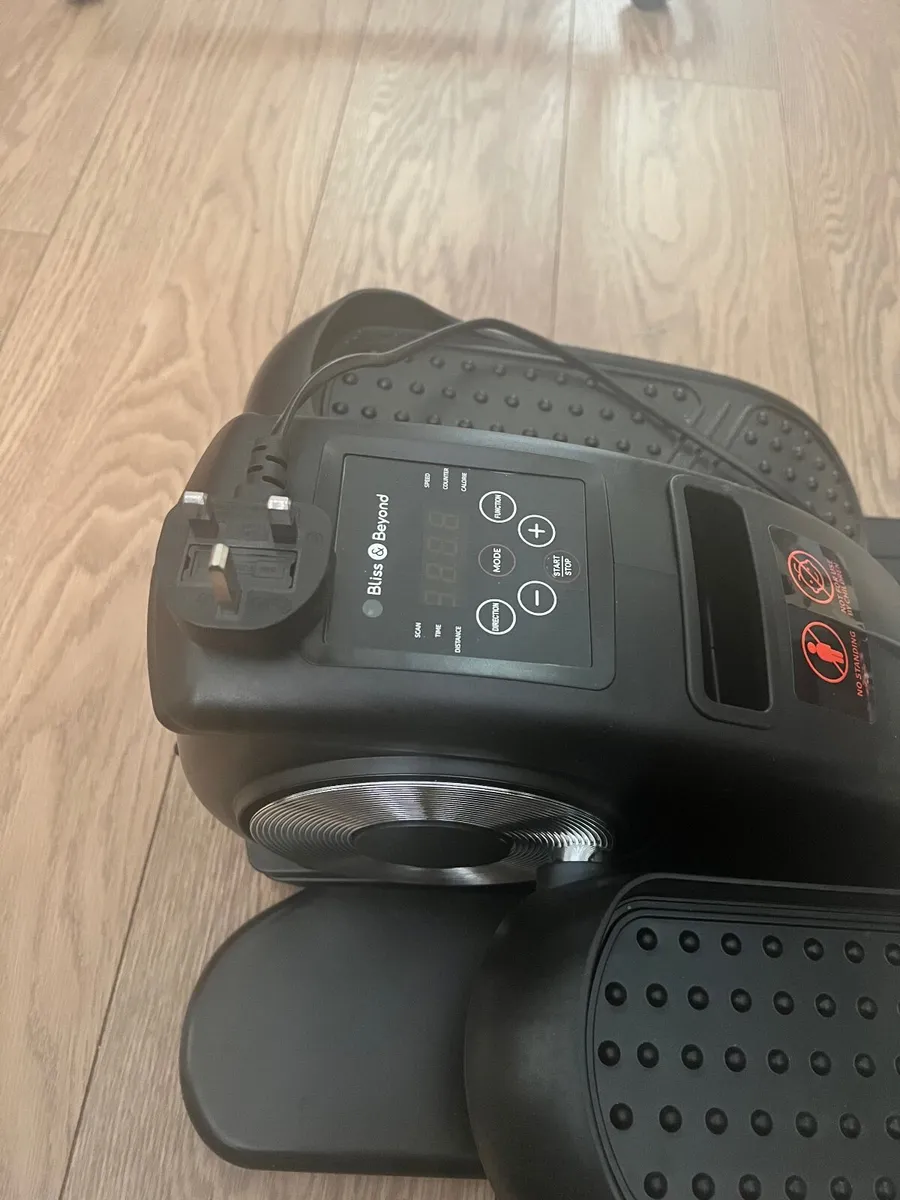 Seated Elliptical Machine - Image 3