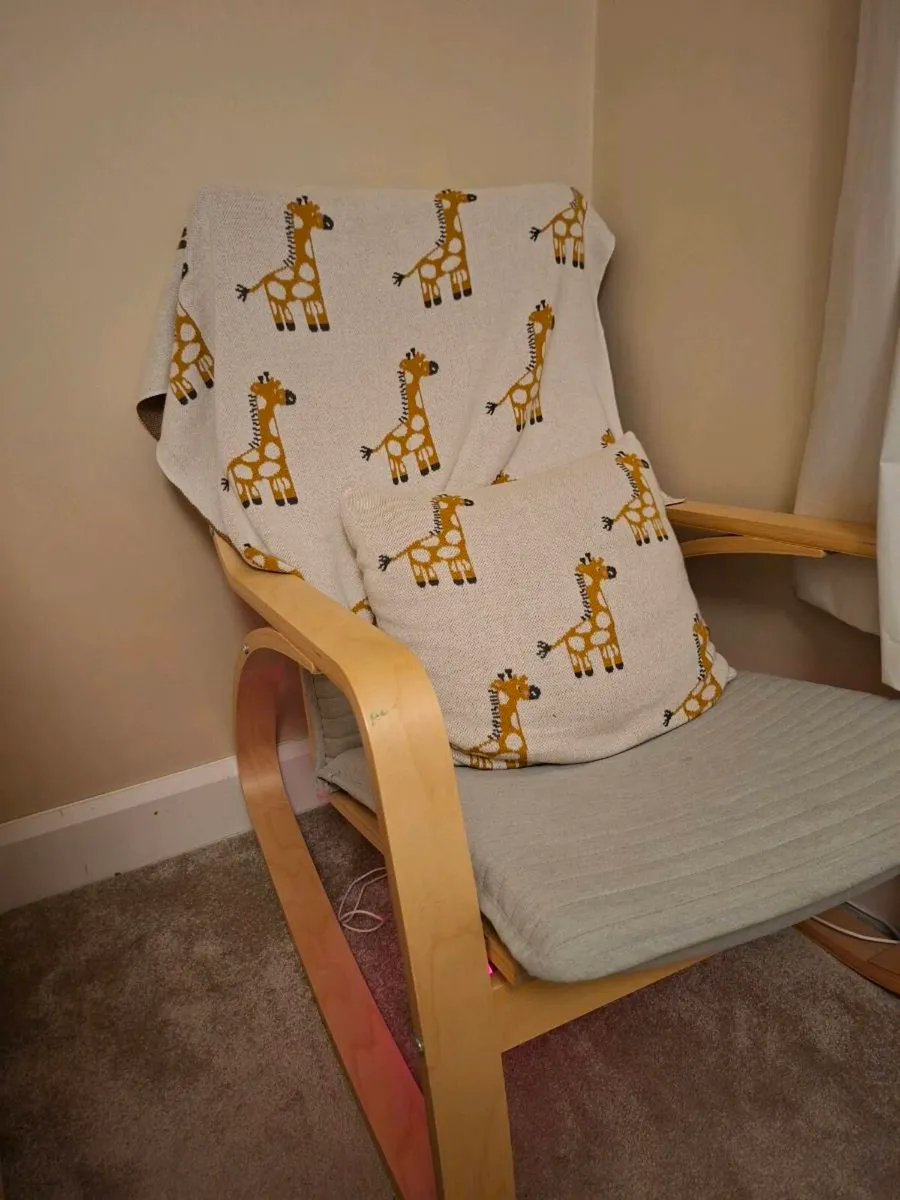 Cot & changing unit - Image 4