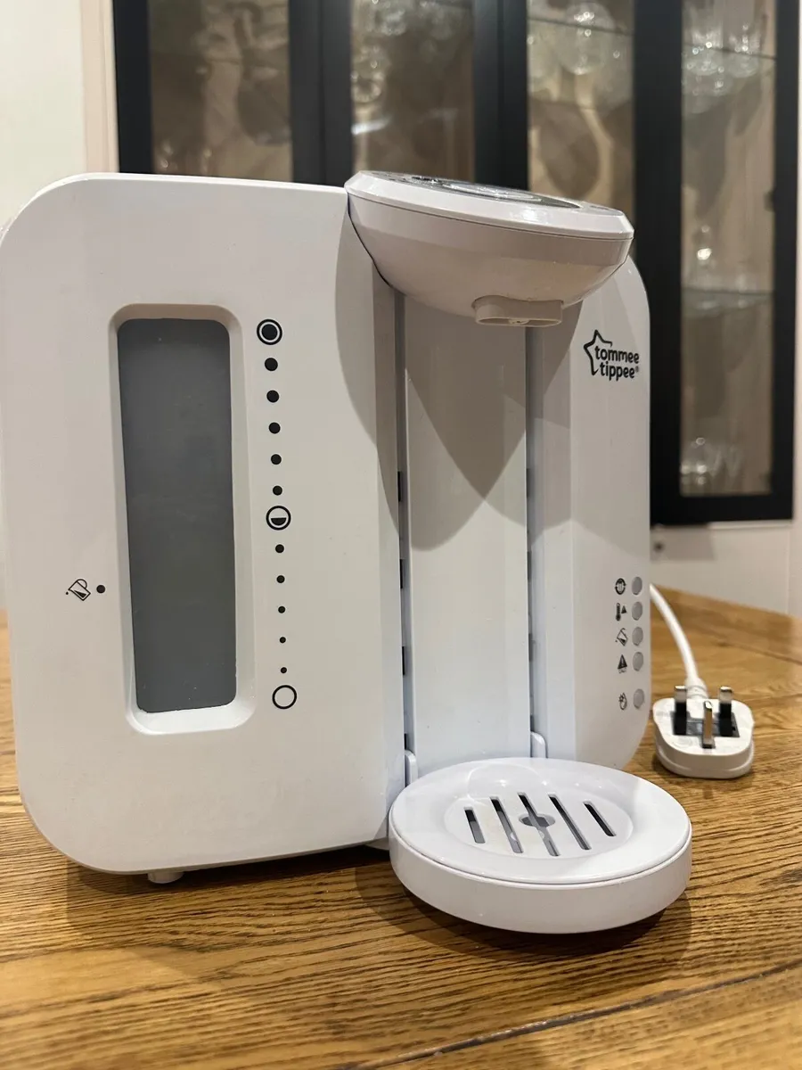 Tommy Tippee Bottle Maker - Image 1