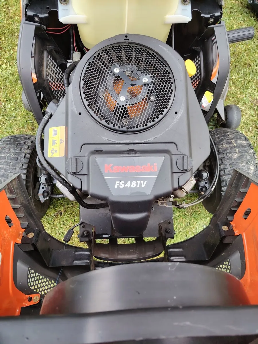 Husqvarna ride on lawnmower - Image 2