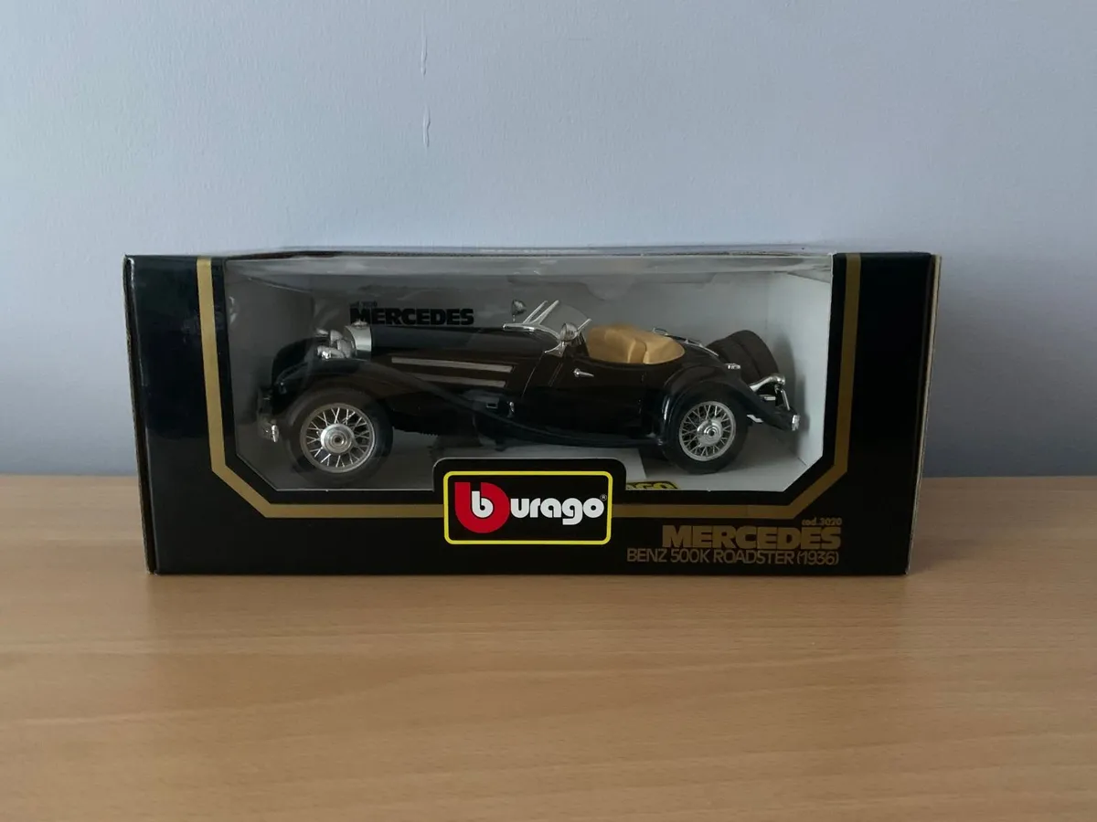 1936 Mercedes Benz Roadster 1/18 Burago Model Car - Image 1