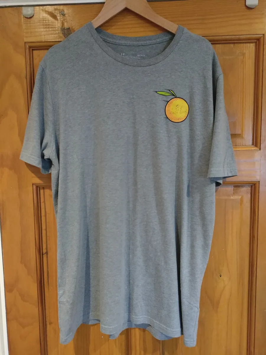 Under Armour T shirt L - Image 3