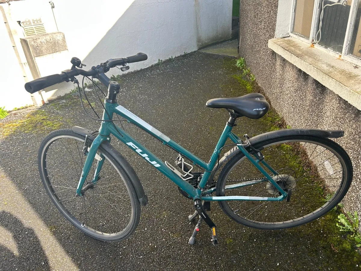 MOUNTAIN BIKE - Image 1