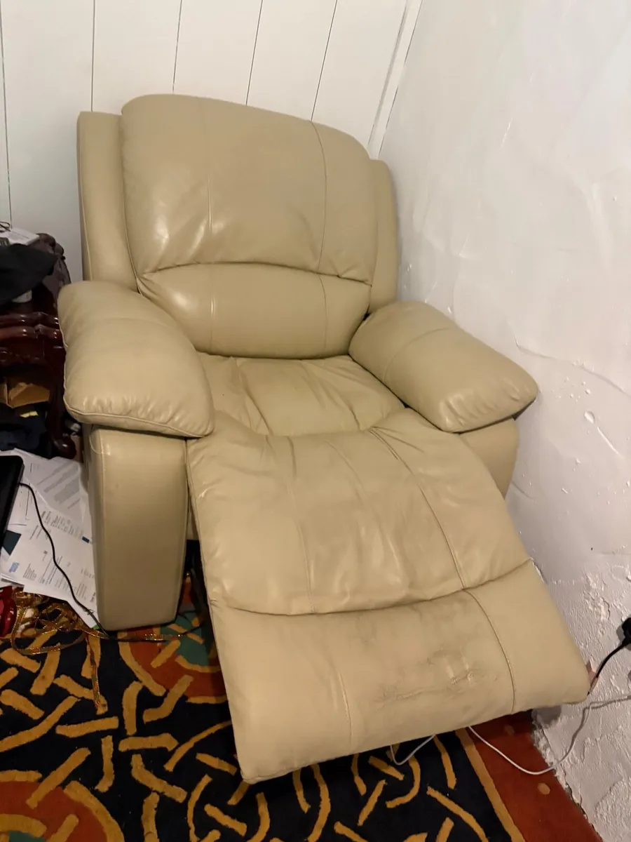 Cream Leather Recliner Chairs - Image 2