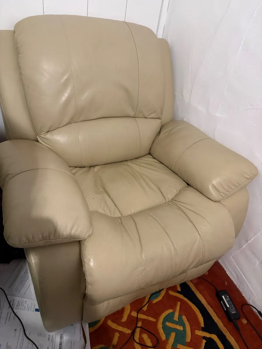 Cream Leather Recliner Chairs - Image 1