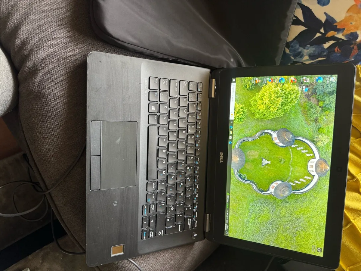 Dell i7 laptop - Image 2