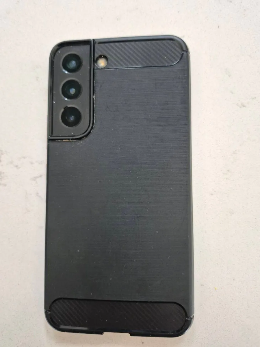 Samsung Galaxy S22 - Image 4